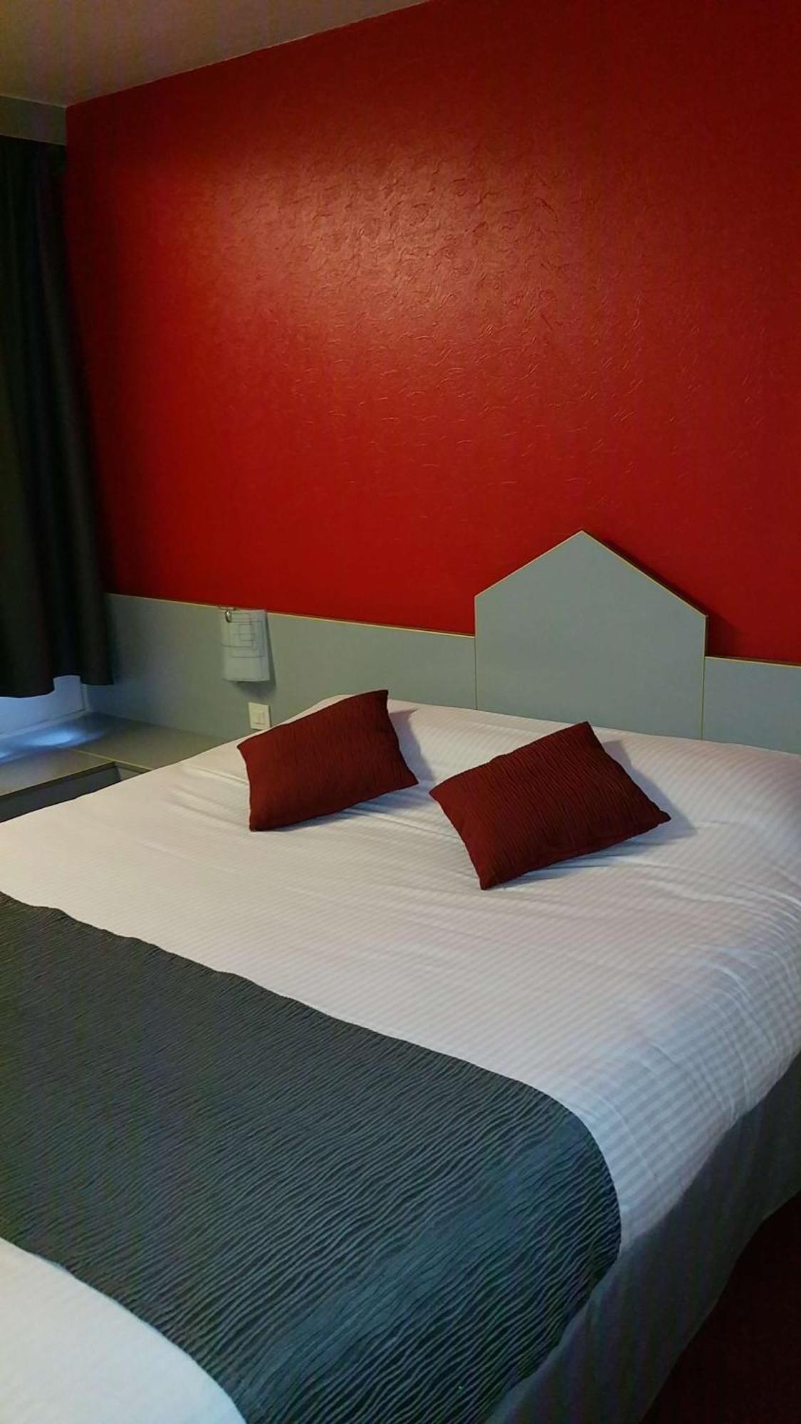 Brit Hotel サルグミーヌ エクステリア 写真