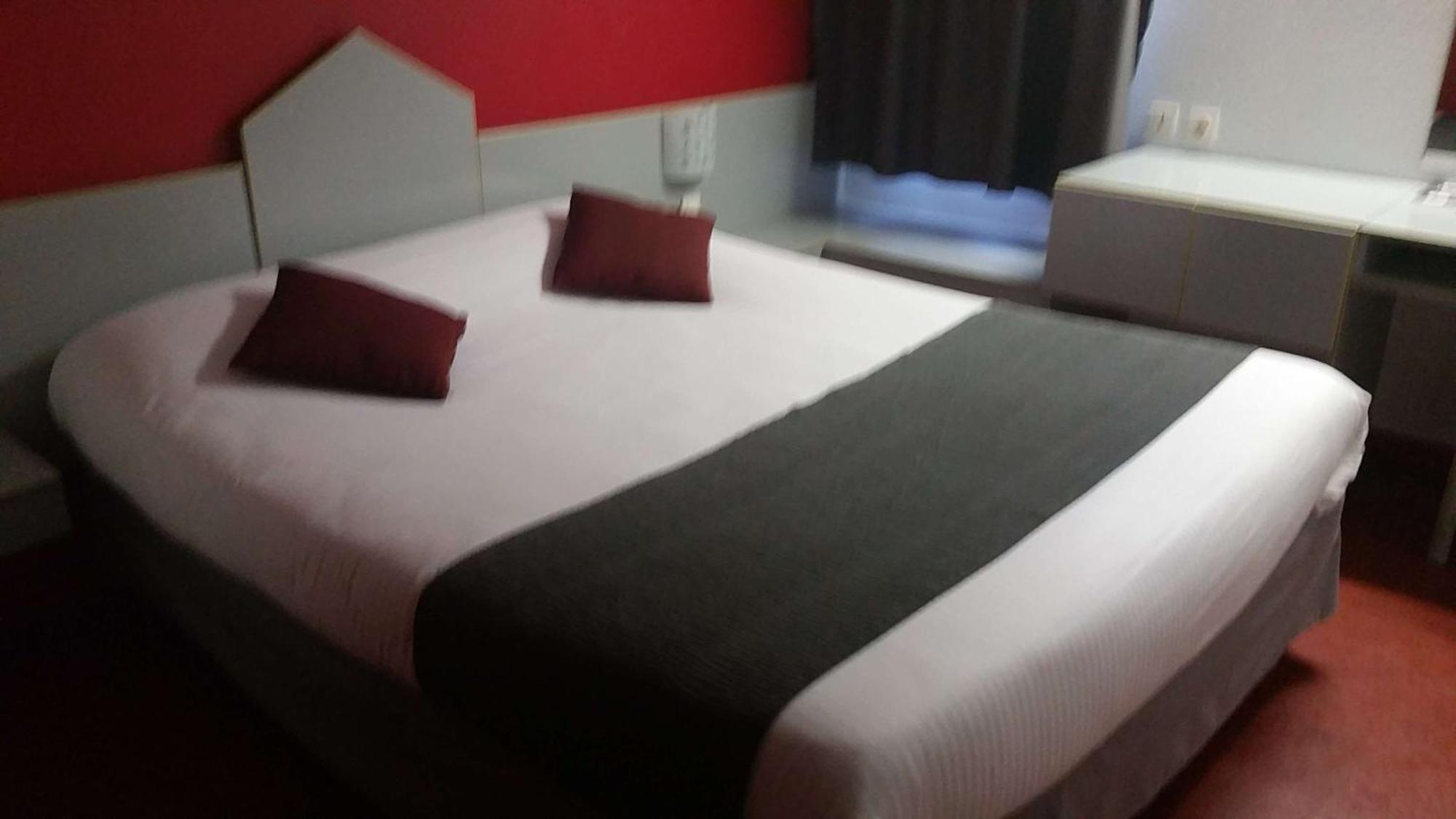 Brit Hotel サルグミーヌ エクステリア 写真
